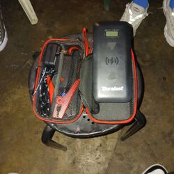Duralast Car  Battery/flashlight Starter