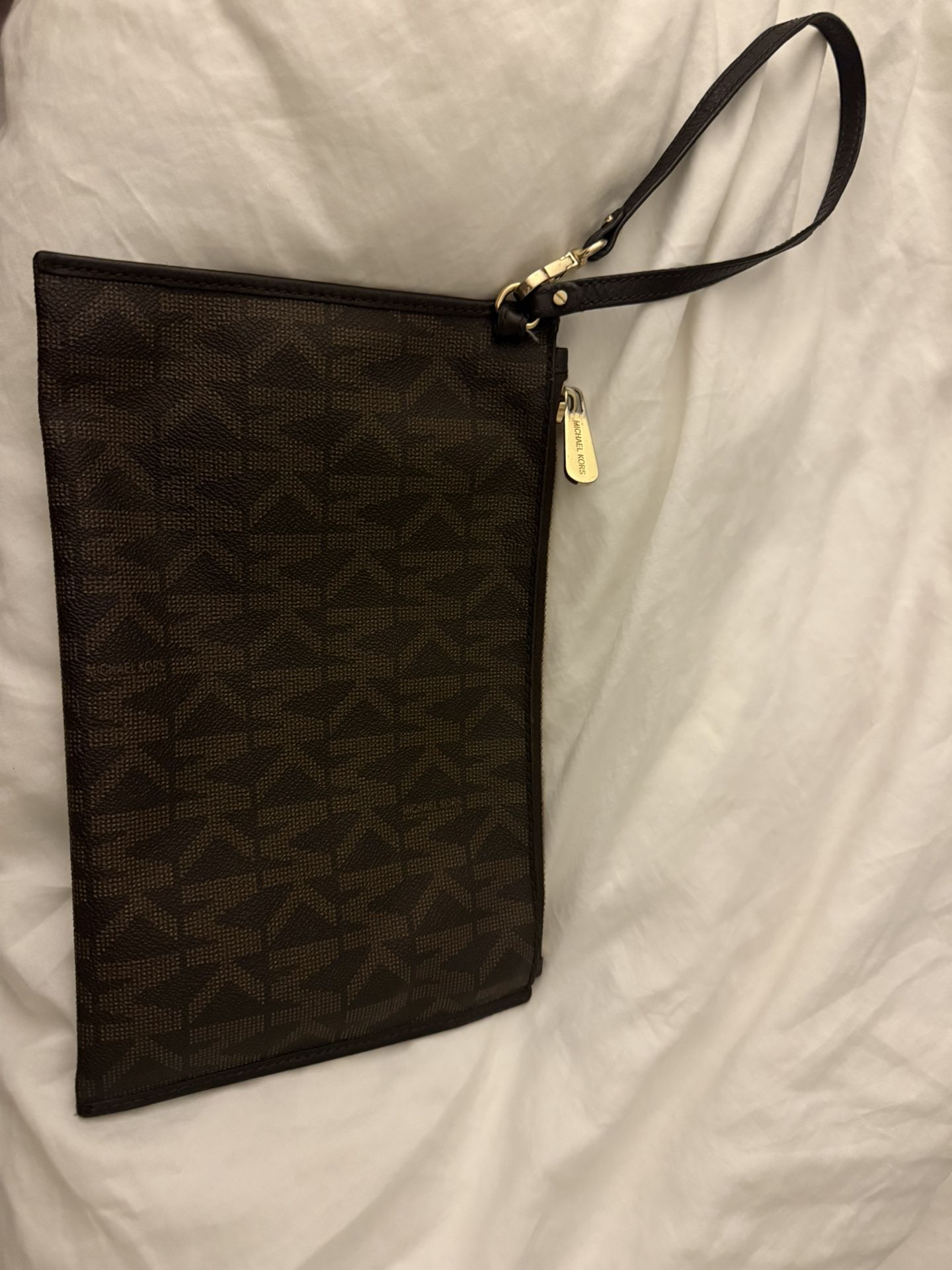 Michael Kors MK Signature Brown Pebble Leather Clutch Zip Wristlet Pouch Bag EUC