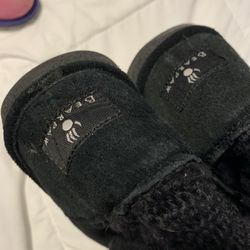 Bear paws size 6