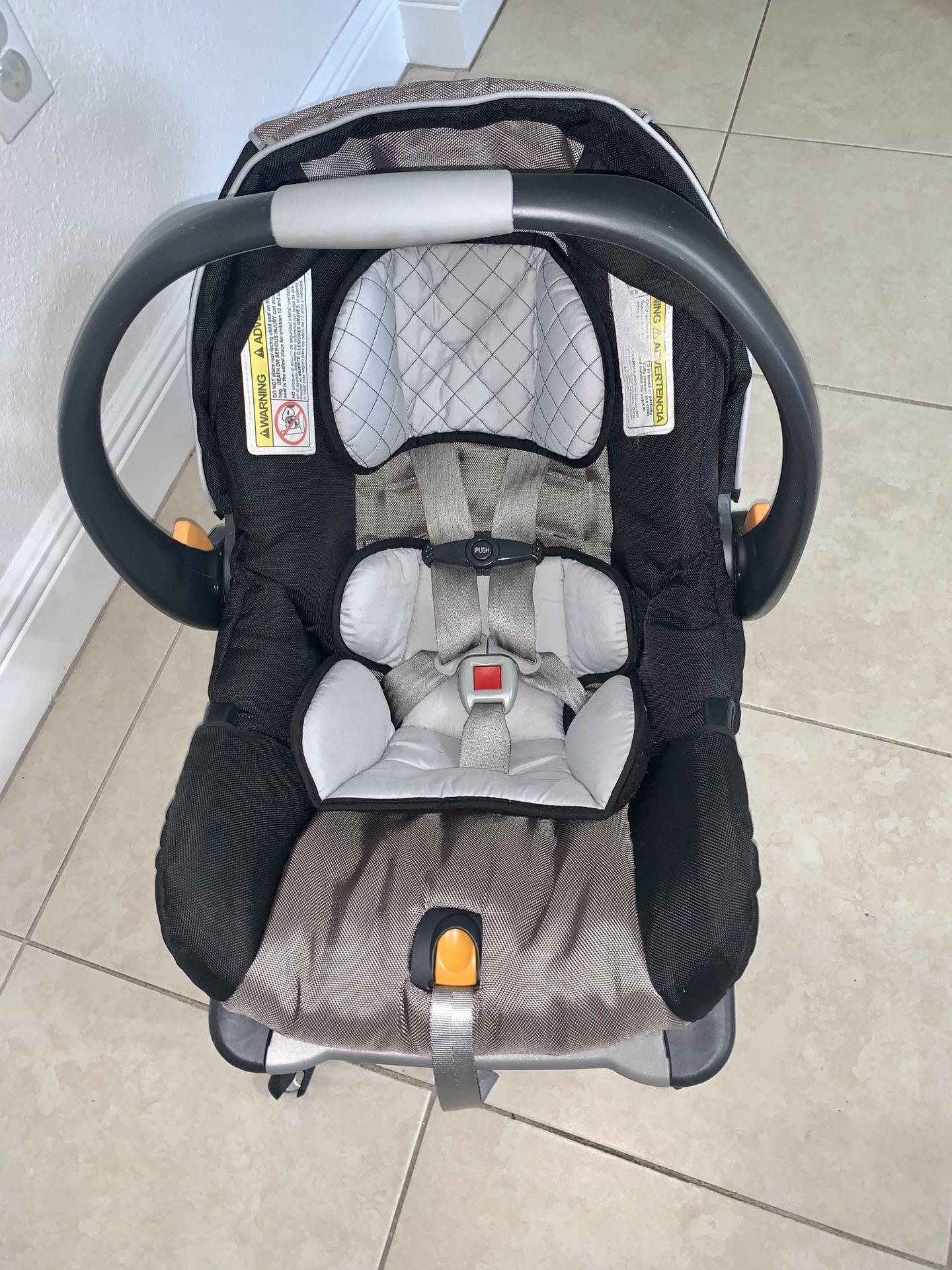 Chicco infant car seat with base