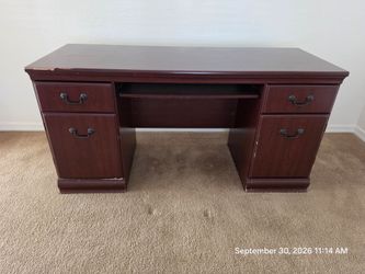 Free Desk!