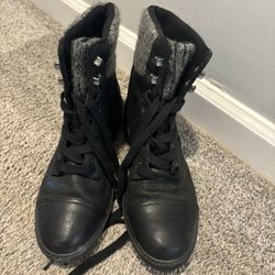 Women’s Black Boots Size 8.5