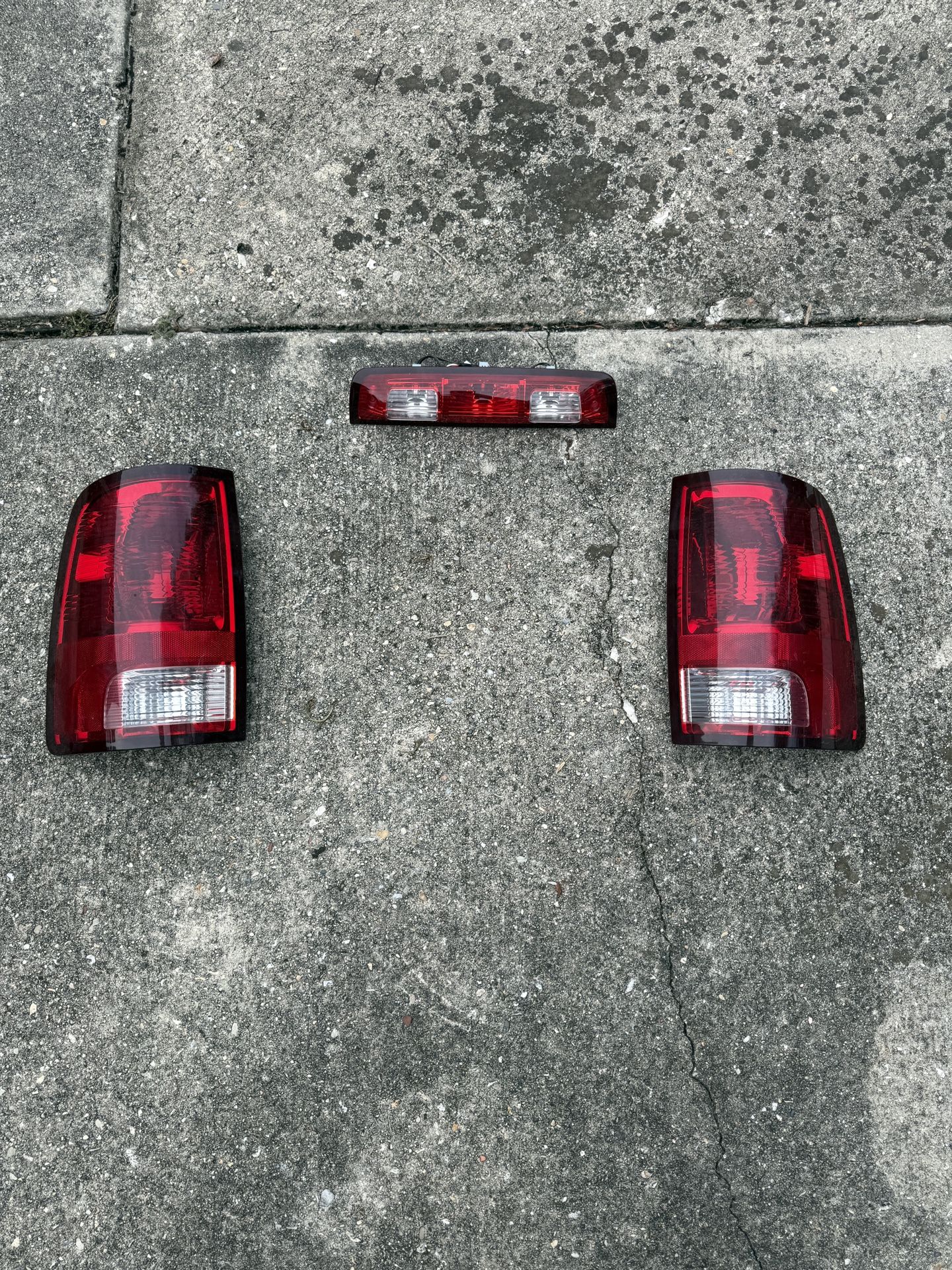 2009 - 2018 Dodge Ram 1500, 2500, 3500 Taillights . LH, RH Rear Lamp Assembly