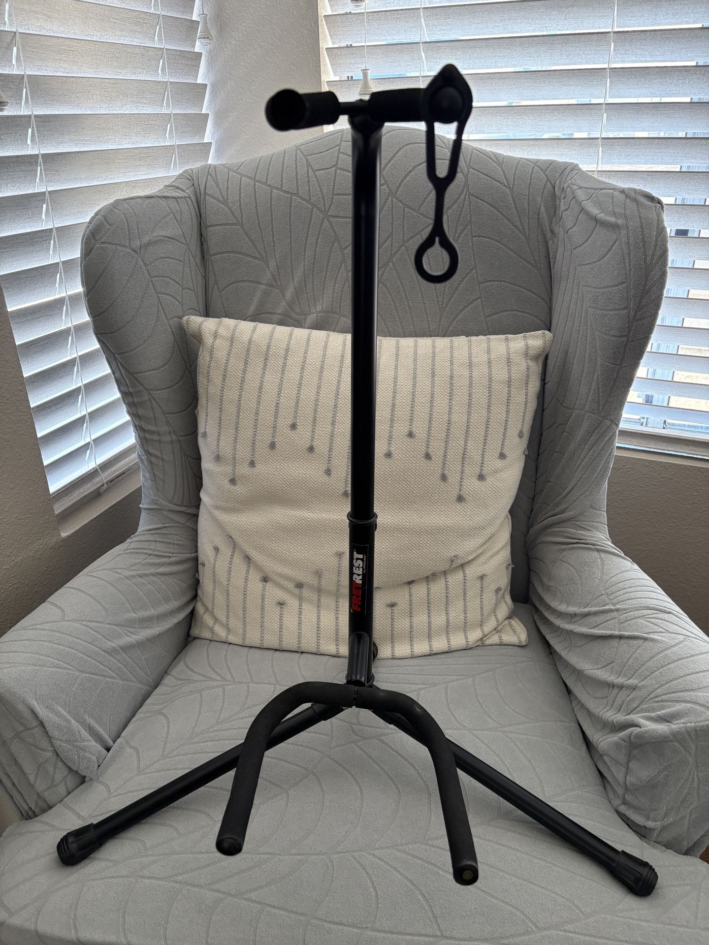 Proline guitar stand