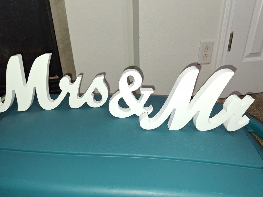 Mr. And Mrs. Signs Used On Head Table