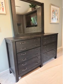 Dresser & Mirror Ashley Baylow