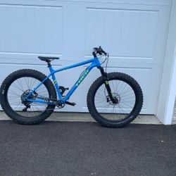Trek Farley 9