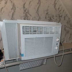 Window AC units