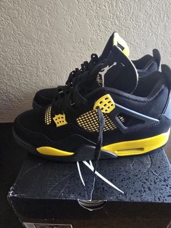 Jordan 4 Thunder