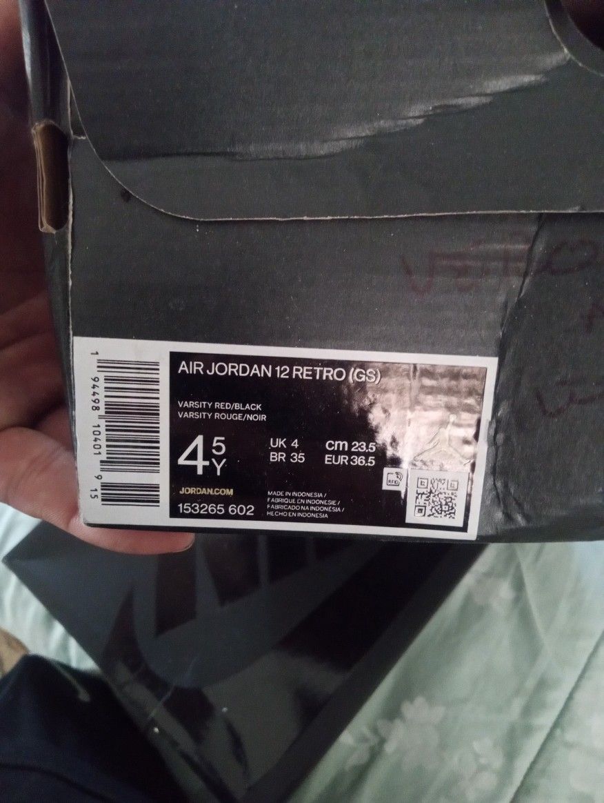 Jordans 12 Retro (Gs)