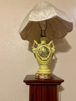 Ceramic table lamp