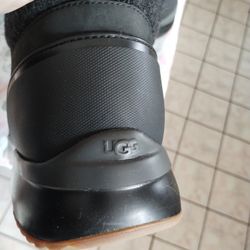 UGG BOOTS BRAND NEW 