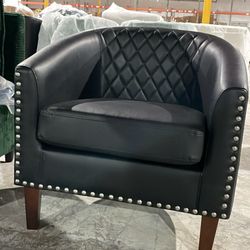New Black Tufted Club Chair Nailhead Trim