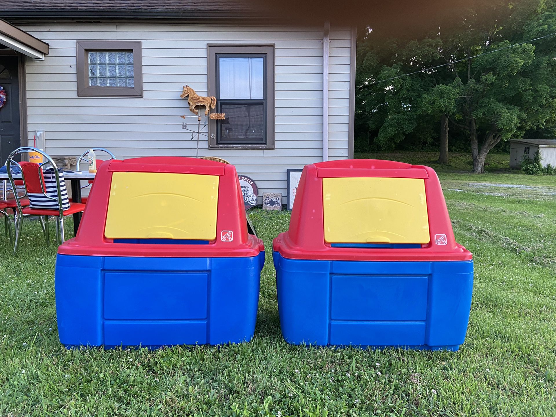 2 Step2 Blue and Red Toy Boxes