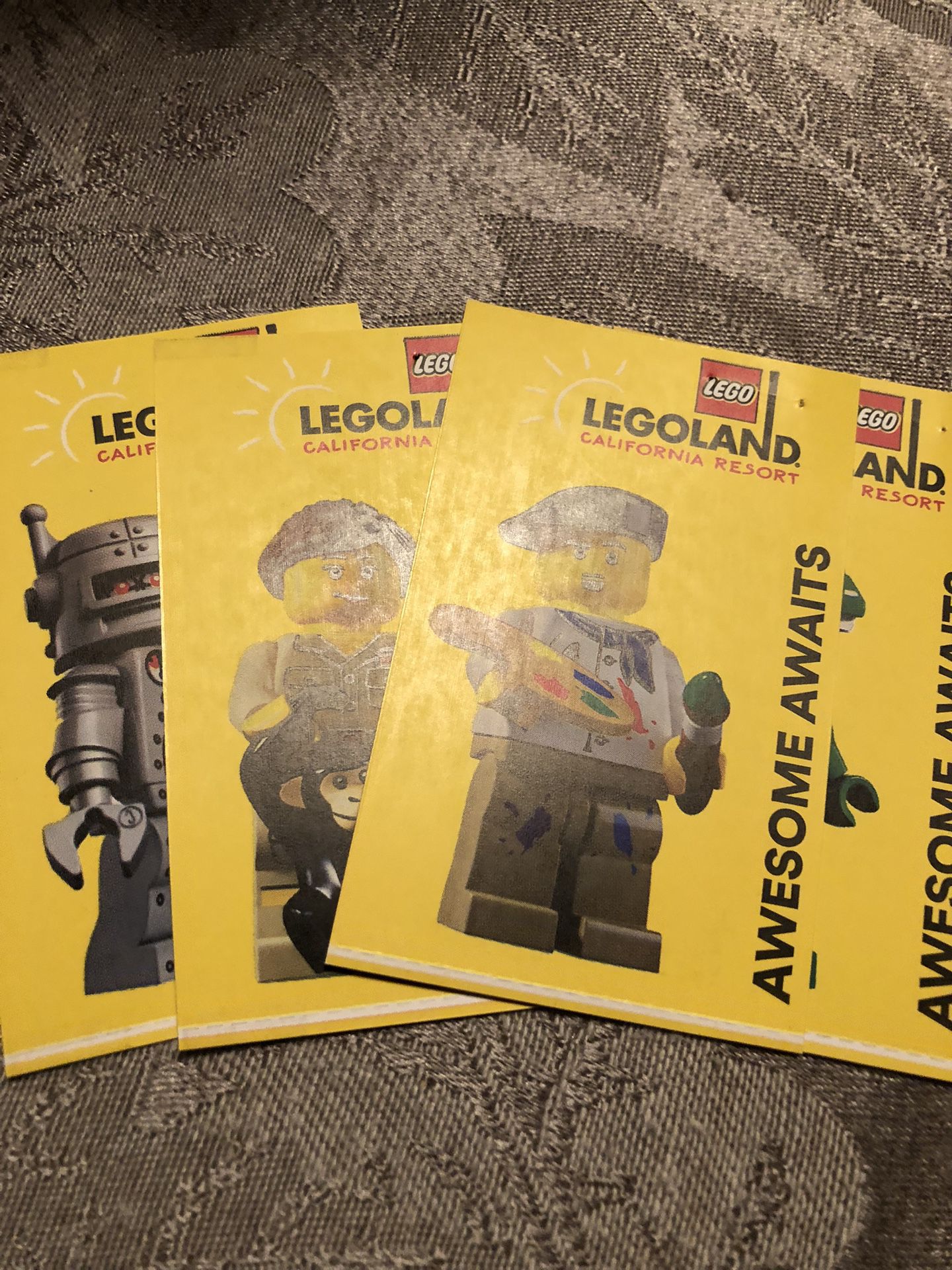 LEGO LAND 🎄(4) TICKETS 🎟️ 🎟️🎟️🎟️ $340 FOR ALL (4) MUST SELL ALL TOGETHER 