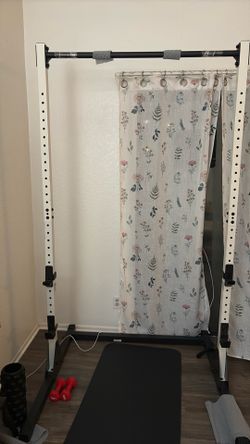 Pull up bar.