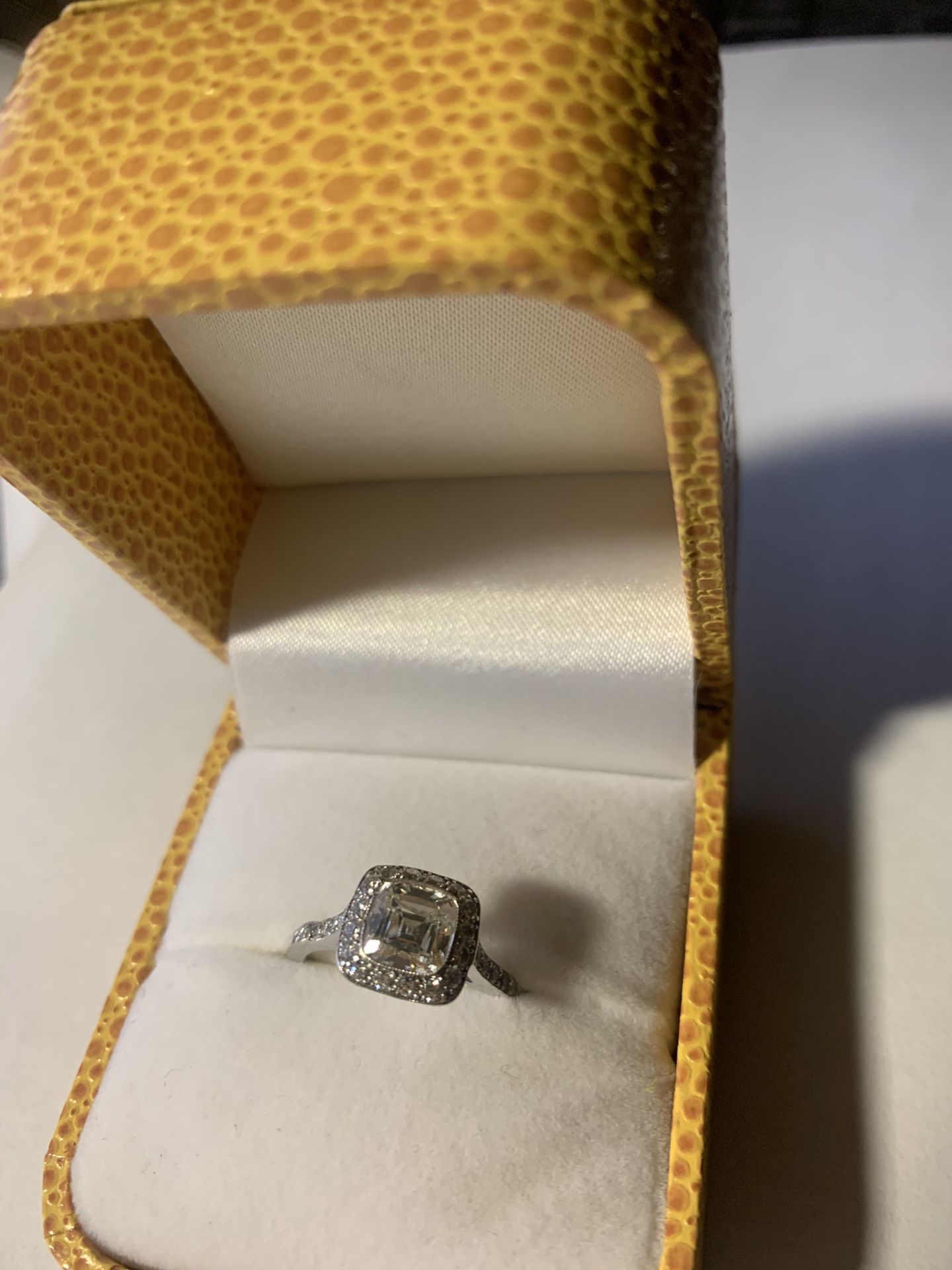 Tiffany diamond ring on platinum 1.10CT