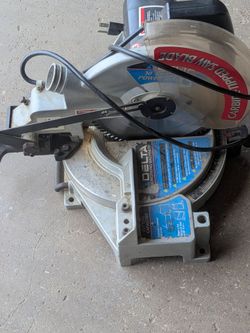 Delta miter saw