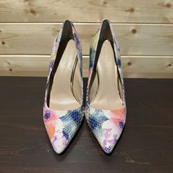 BNWT Saks Fifth Avenue floral pumps size 5 1/2