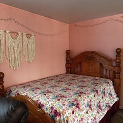 Beautiful Mahogany Bedroom Set – Queen Anne Style – Solid Wood