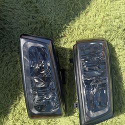 03-06 Silverado headlight