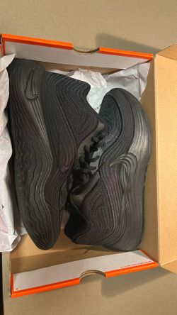 NIKE 8.5