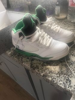 Green & White 5s Sz 9 1/2