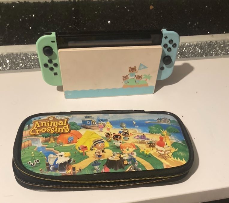 Nintendo switch Animal Crossing Edition
