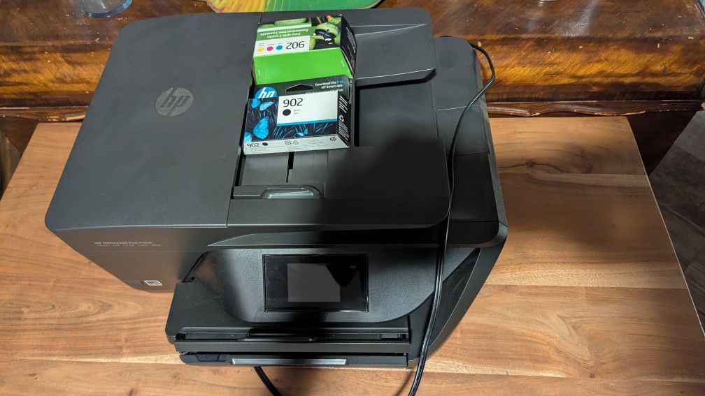 HP Printer With Ink Cartridges