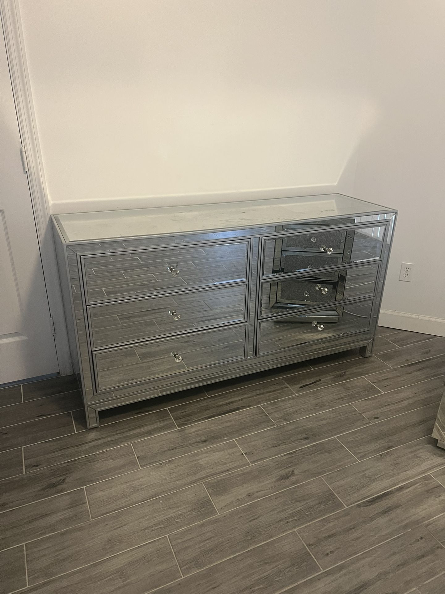 Double Mirror Dresser