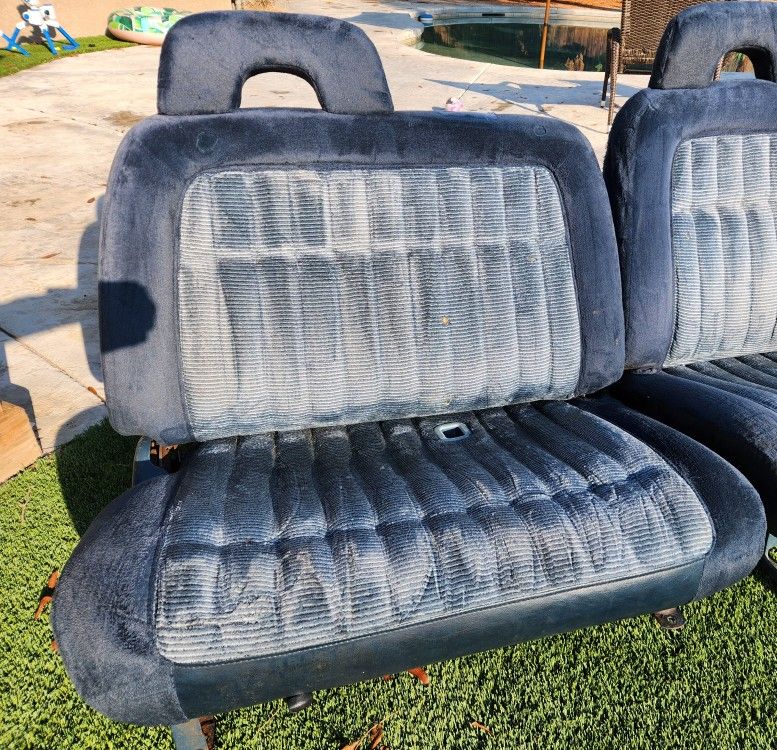 CHEVY OBS BENCH SEAT for Sale in Visalia, CA OfferUp