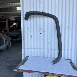 Molding Assembly Front Wheel 