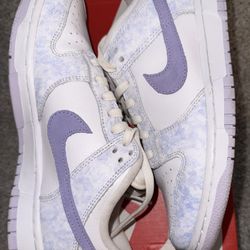 Women’s Size 8 Purple Nike dunk - Laces Change Color In Sun 