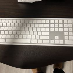 Apple Magic Keyboard with Numeric Keypad MQ052LL/A