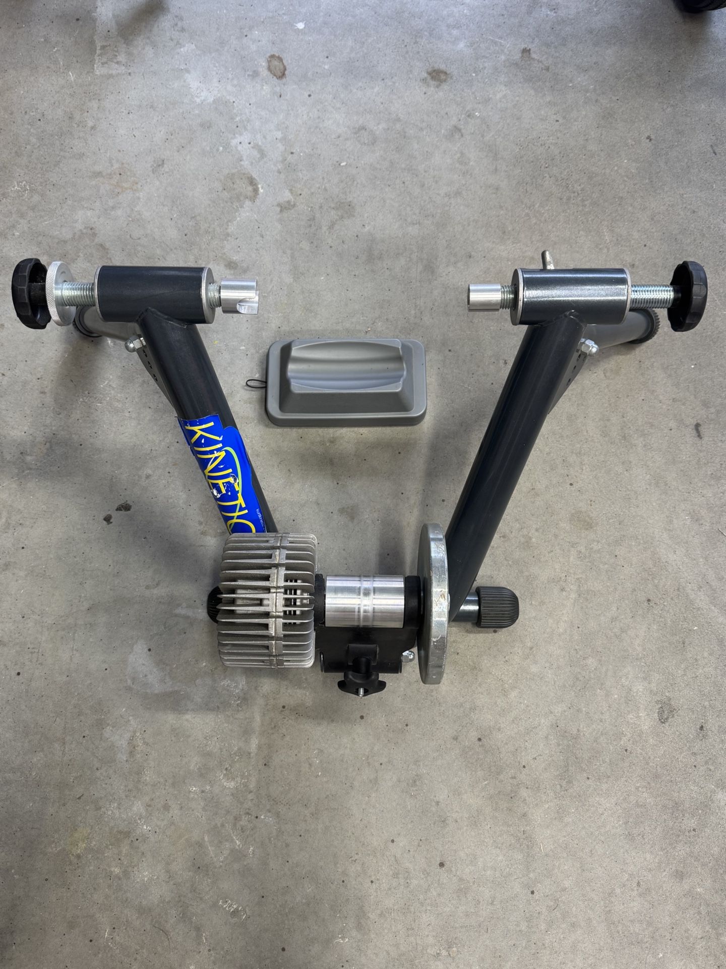 KINETIC by Kurt Road Machine Folding Fluid Resistance Cycling Bike Trainer.