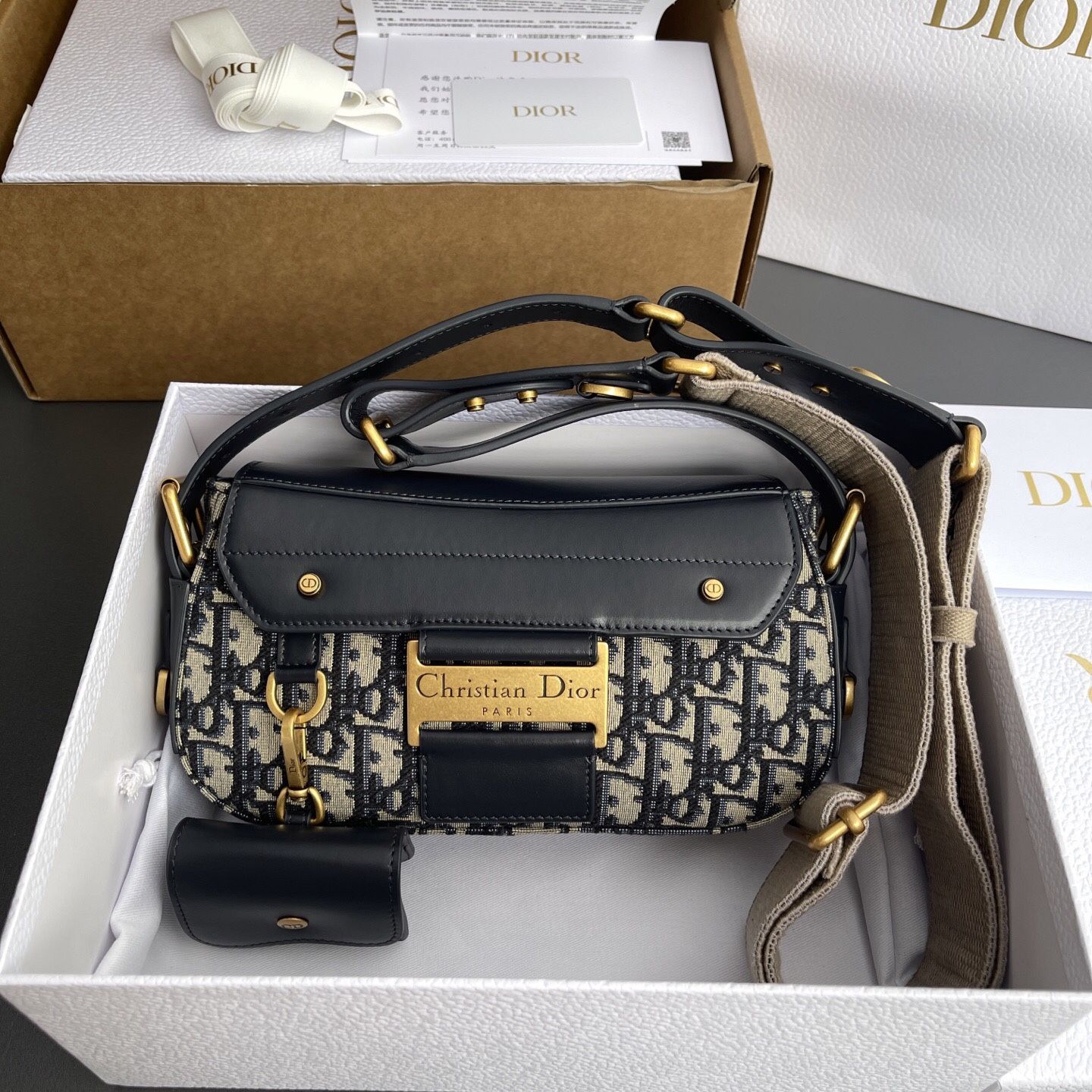 Classic women's cross-body bag