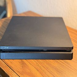 PS4 Slim