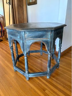 Accent Table