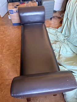 Bedroom bench