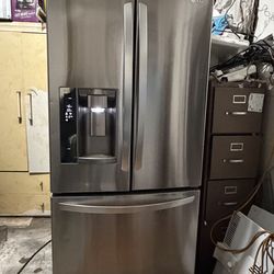 Refrigerator LG