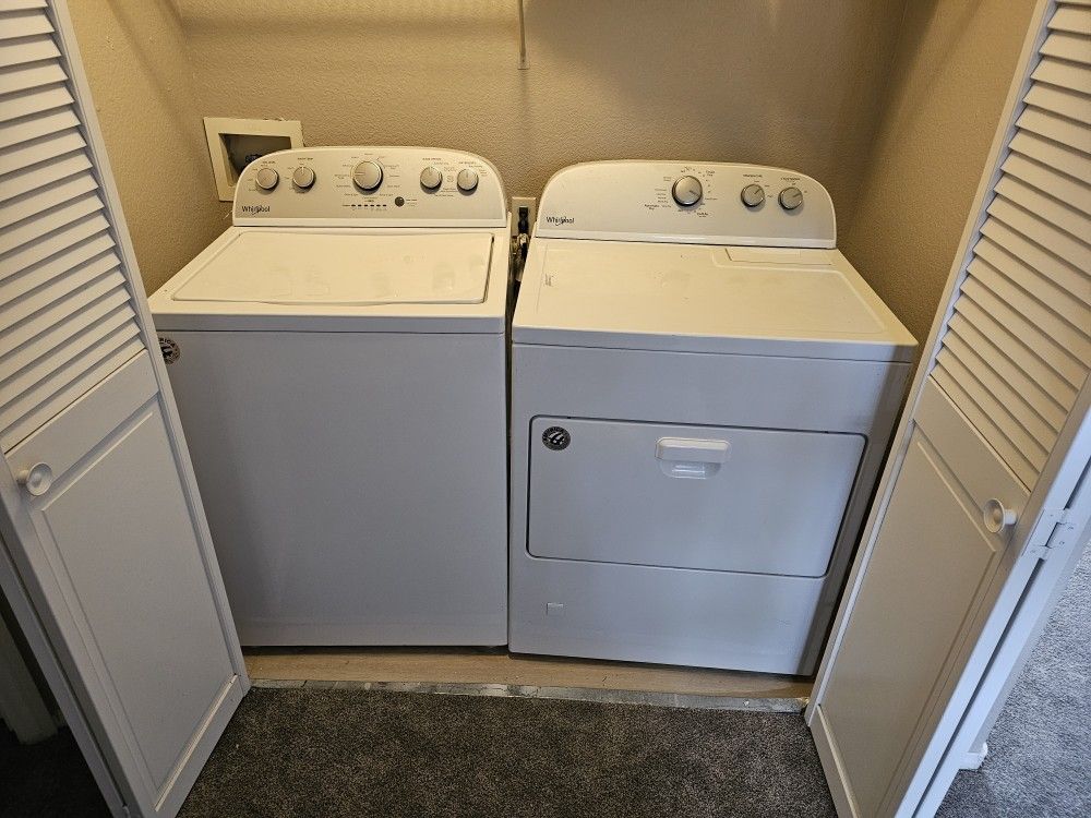 Whirlpool Washer Dryer 