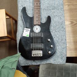 Peavy Foundation Bass Guitar
