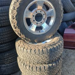 8lug Dodge Ram 17" 8x6.5 Wheels Tires (4)