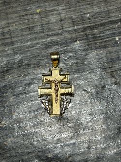14k Caravaca cross Pendant