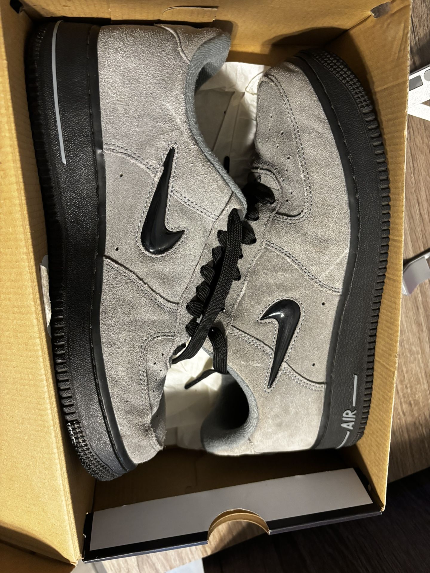 NIKE AIR FORCE 1 JEWEL