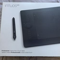 Wacom Intuos Pro Med PTH-651