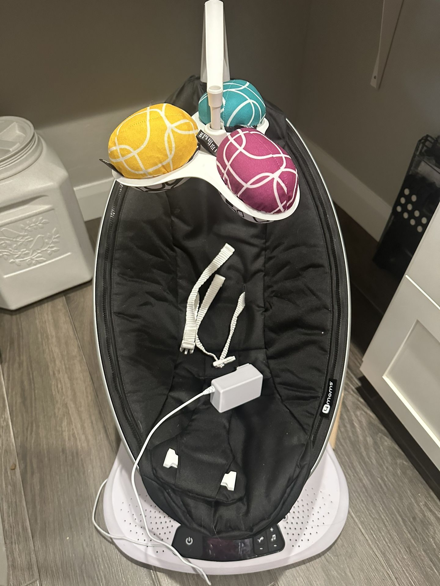 Mamaroo Baby Swing