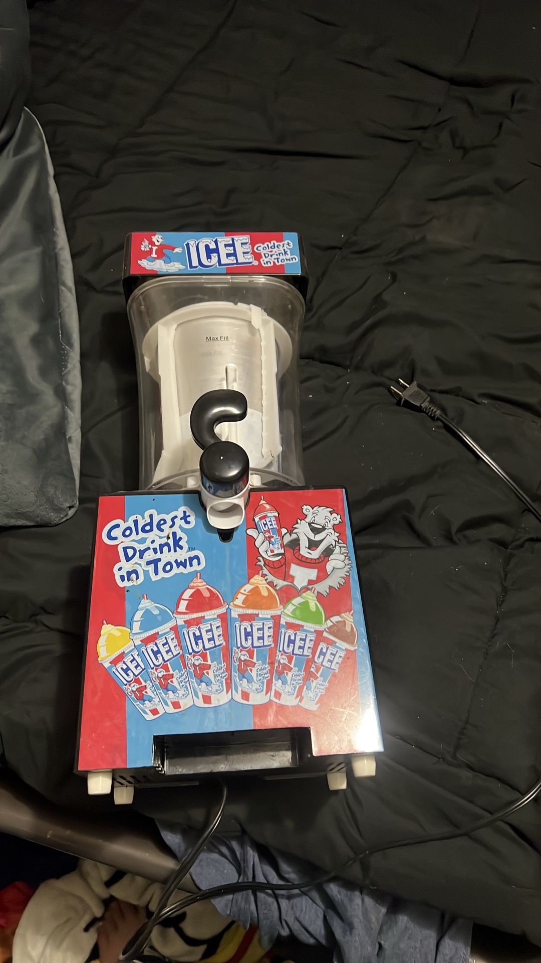 Icee slushy machine