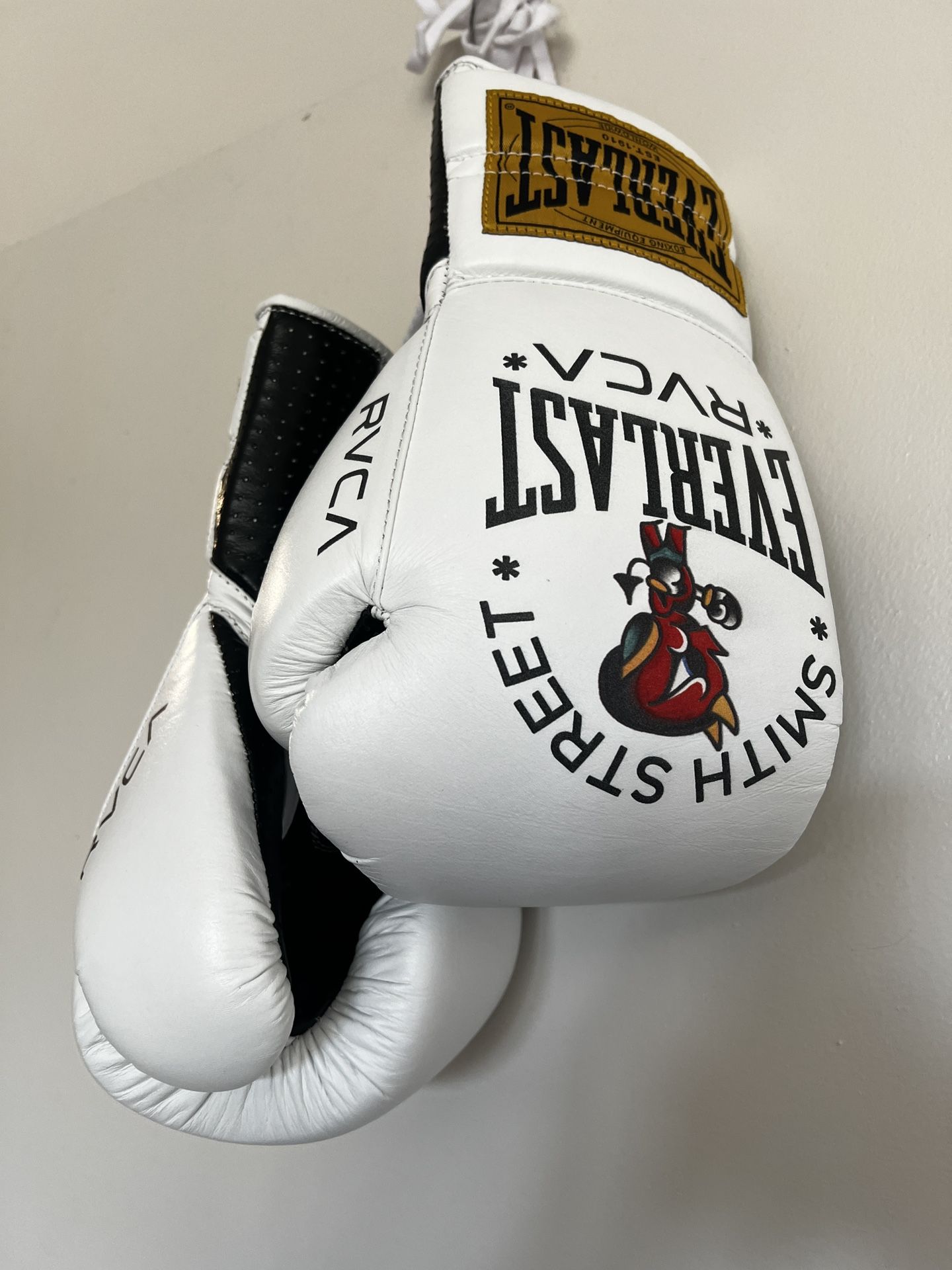 SMITH STREET 揉ま × EVERLAST