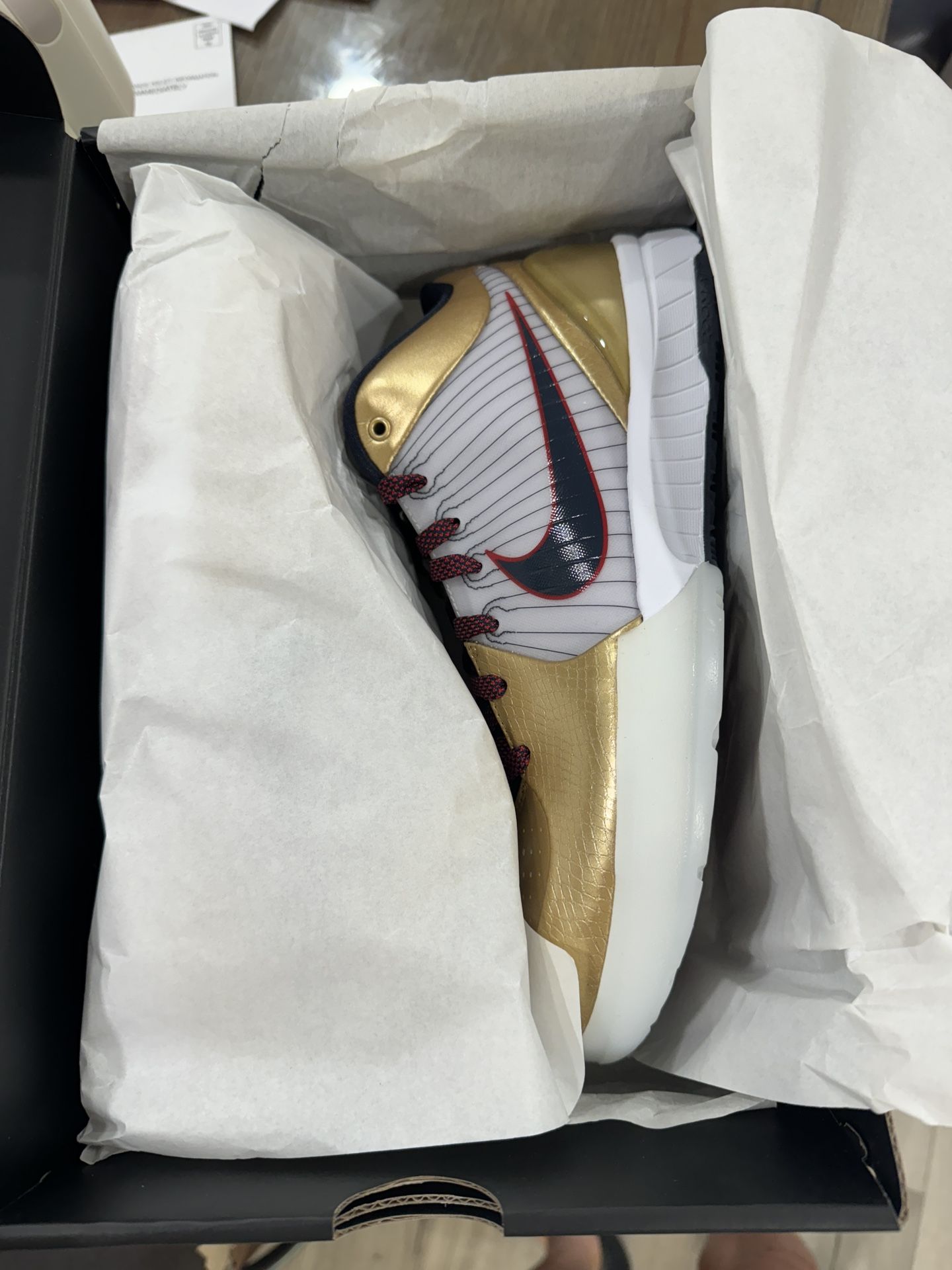 Kobe 4 Gold Medal 9.5M